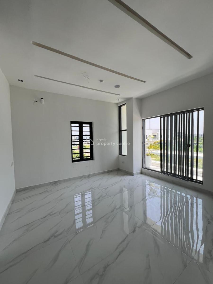 4bedroom Semi - Detached +bq, Spacious Semi- Detached in Ajah, Lekki, Lagos, Semi-detached Duplex for Sale