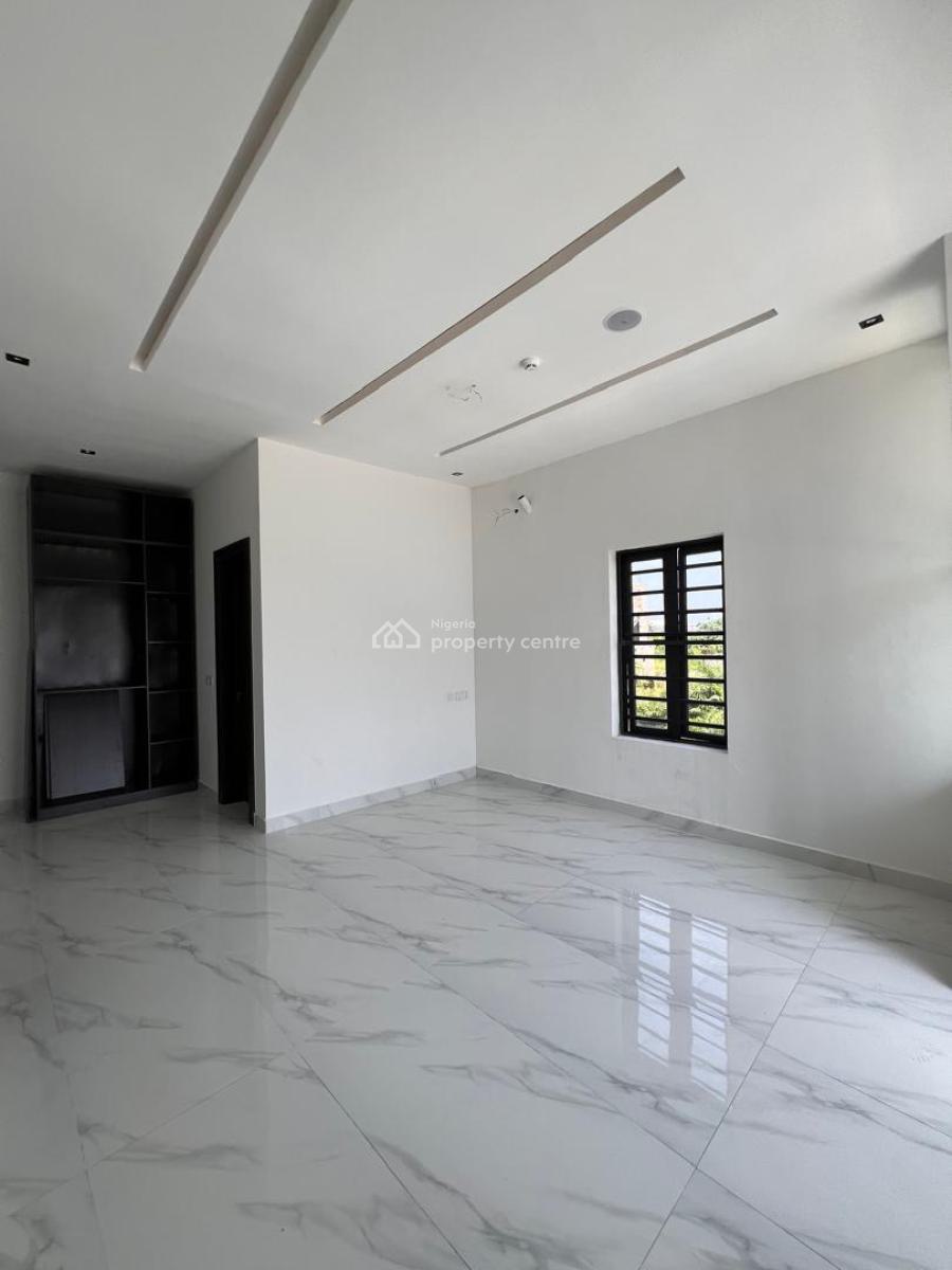 4bedroom Semi - Detached +bq, Spacious Semi- Detached in Ajah, Lekki, Lagos, Semi-detached Duplex for Sale