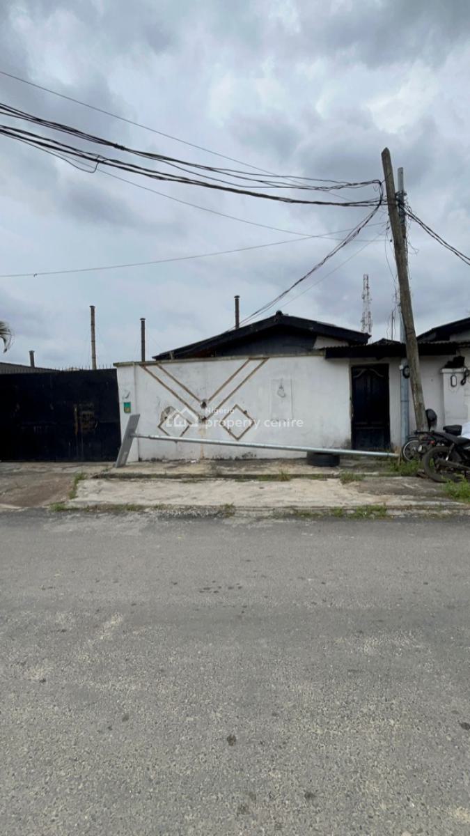 Spacious Detached Bungalow on 600sqm, Off Eric Moore Road, Eric Moore, Surulere, Lagos, Detached Bungalow for Sale