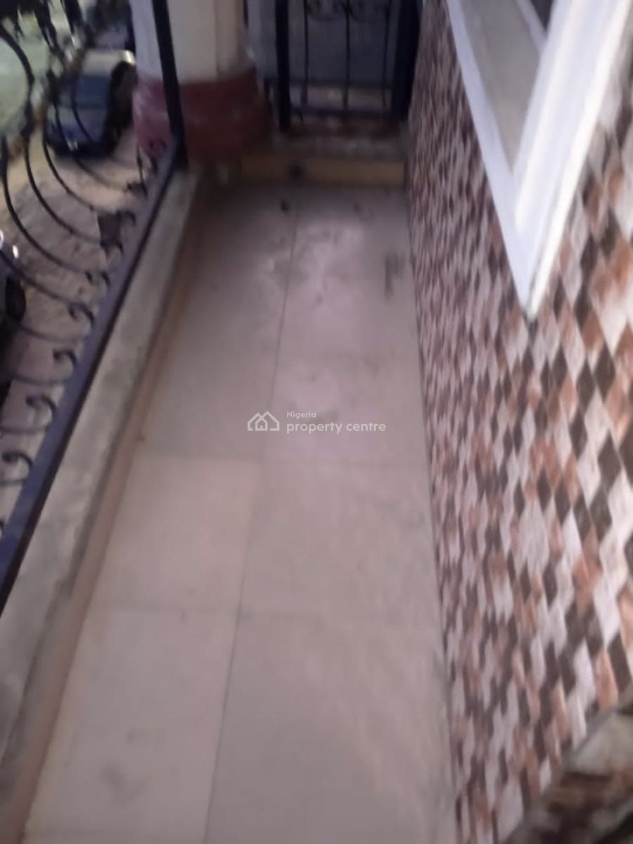 Executive Standard Two Bedroom Flat, Ebute Metta East, Yaba, Lagos, Flat / Apartment for Rent
