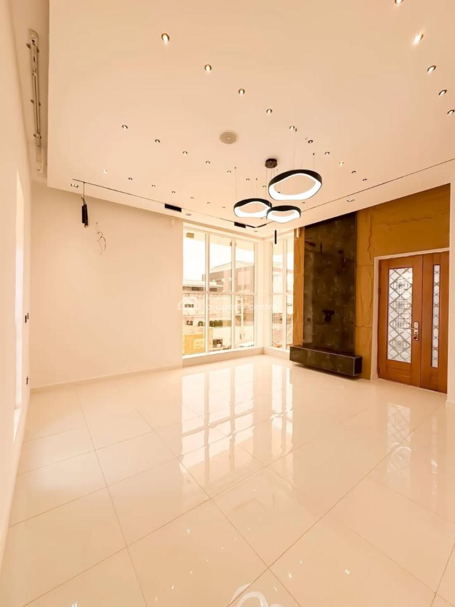 5 Bedroom Home + Gym + Cinema + Swimming Pool, Lekki Phase 1, Lekki, Lagos, Detached Duplex for Sale