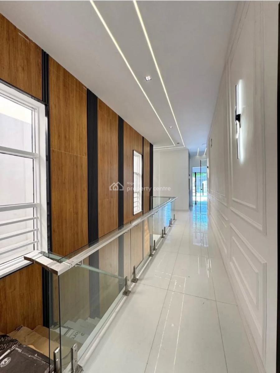 5 Bedroom Home + Gym + Cinema + Swimming Pool, Lekki Phase 1, Lekki, Lagos, Detached Duplex for Sale