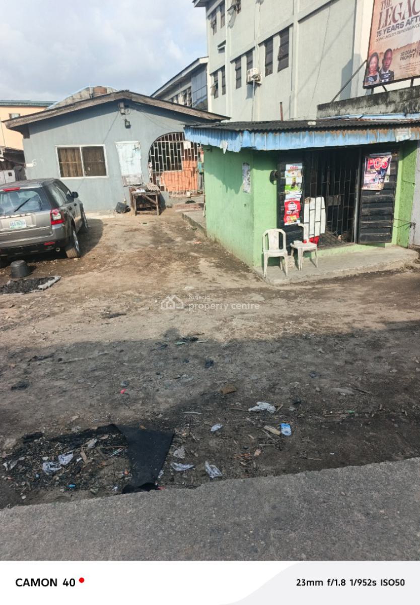 Property in Ijesha Surulere, Off Ogunlana Street Ijesha Surulere, Ijesha, Surulere, Lagos, Block of Flats for Sale