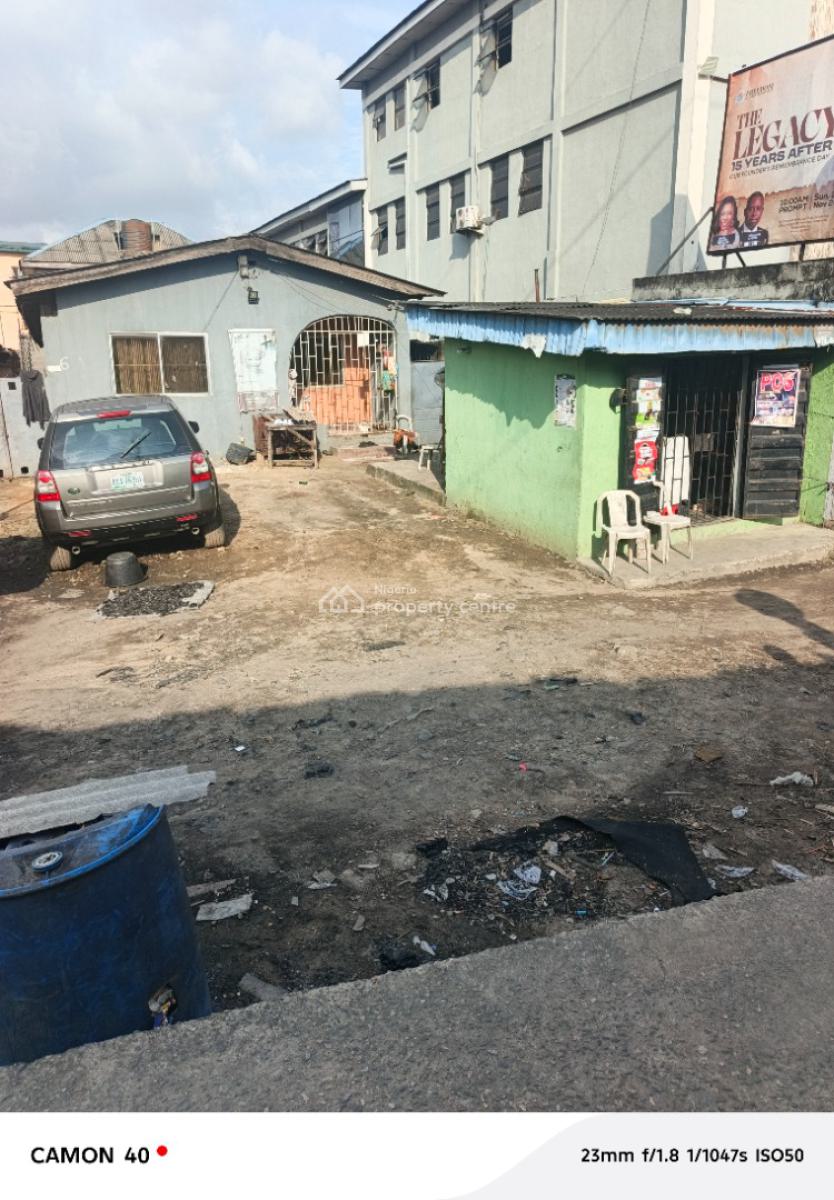 Property in Ijesha Surulere, Off Ogunlana Street Ijesha Surulere, Ijesha, Surulere, Lagos, Block of Flats for Sale