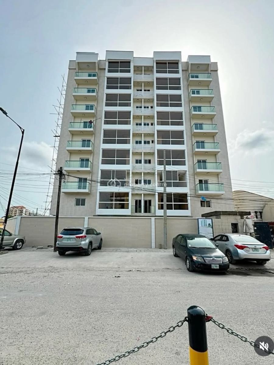 4 Bedroom Penthouse with Swimming Pool, Gym /elevator, Victoria Island (vi), Lagos, Flat / Apartment for Sale