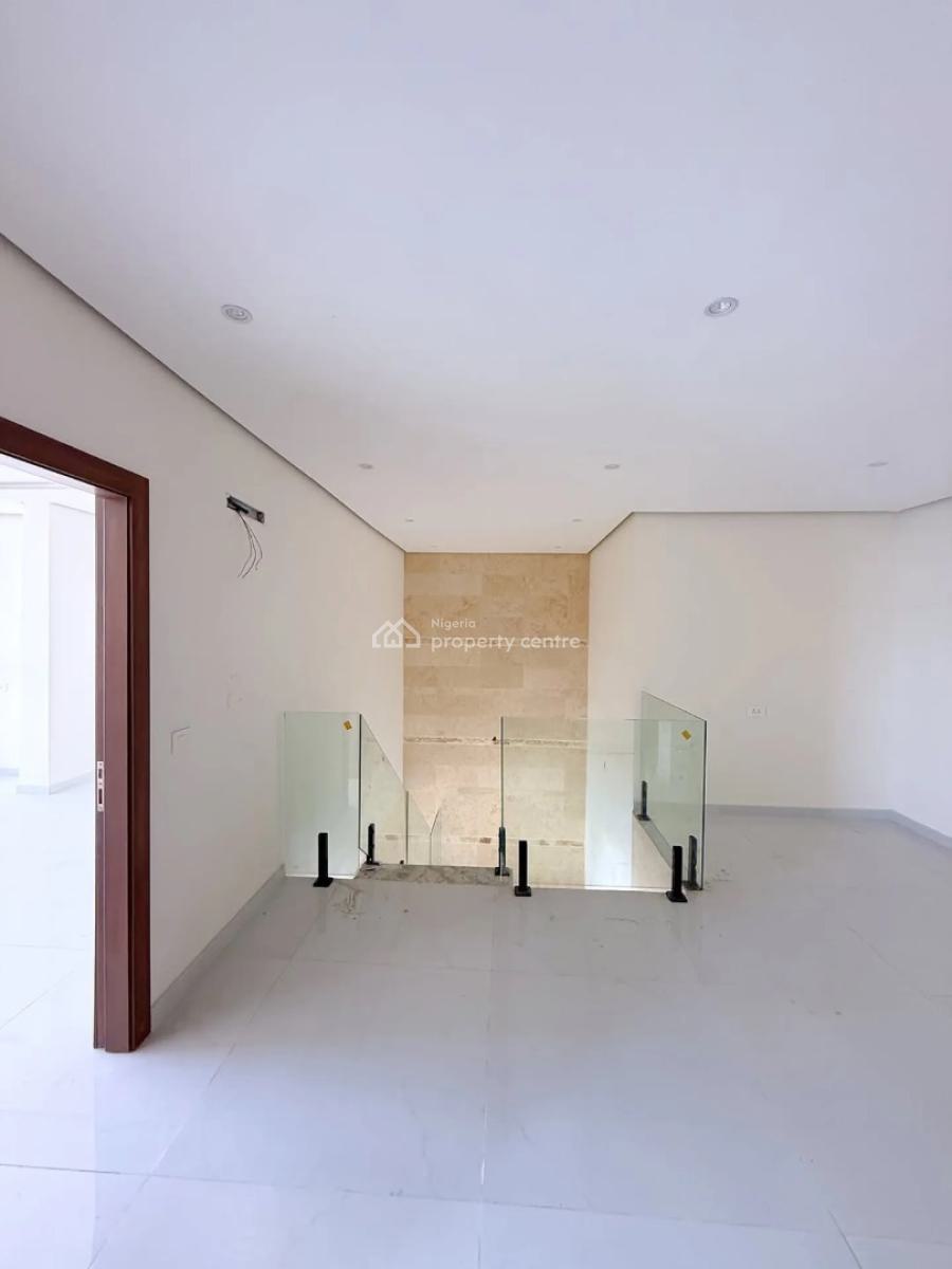 4 Bedroom Penthouse with Swimming Pool, Gym /elevator, Victoria Island (vi), Lagos, Flat / Apartment for Sale