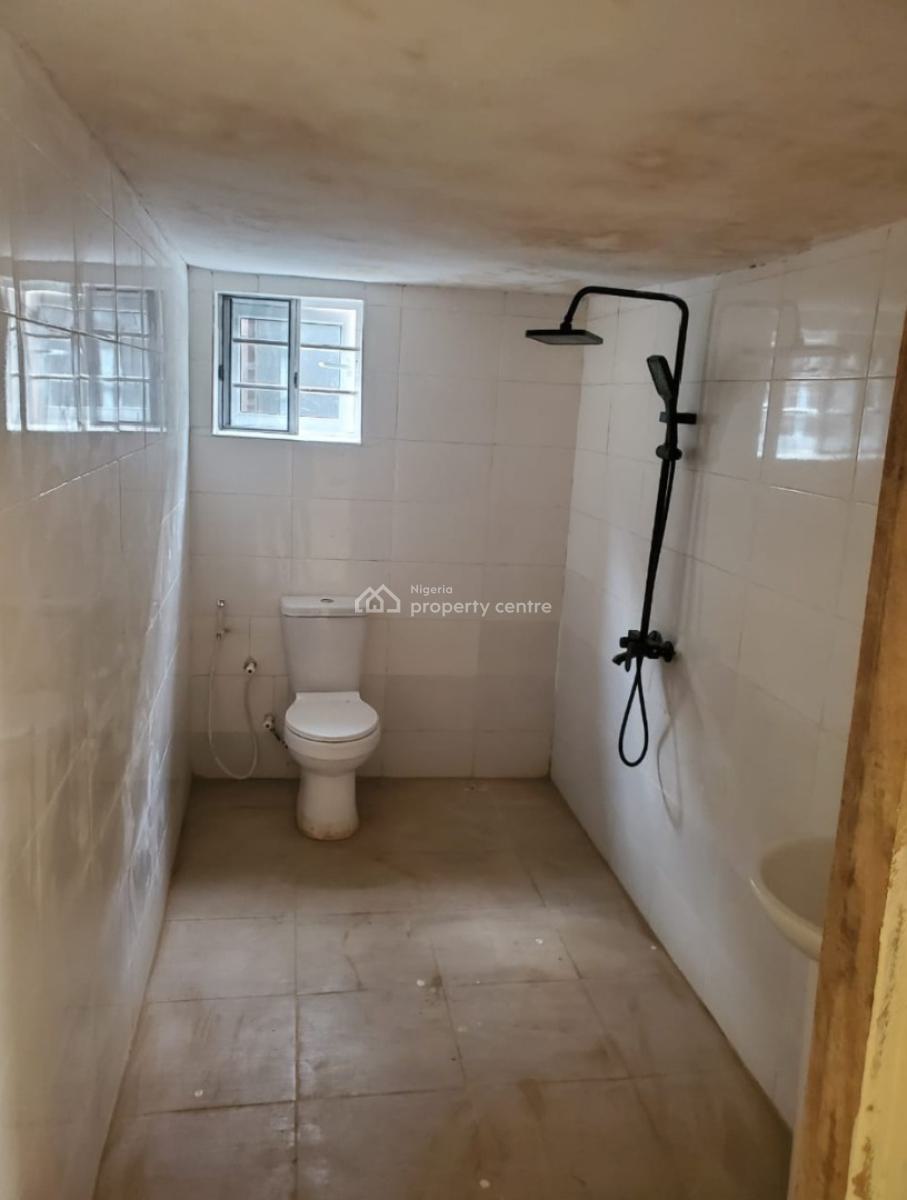 Renovated Spacious 2 Bedrm Flat + Amenities, Akiode Area, Via Omole Phase 1, Ojodu Ikeja, Akiode, Ojodu, Lagos, Flat / Apartment for Rent