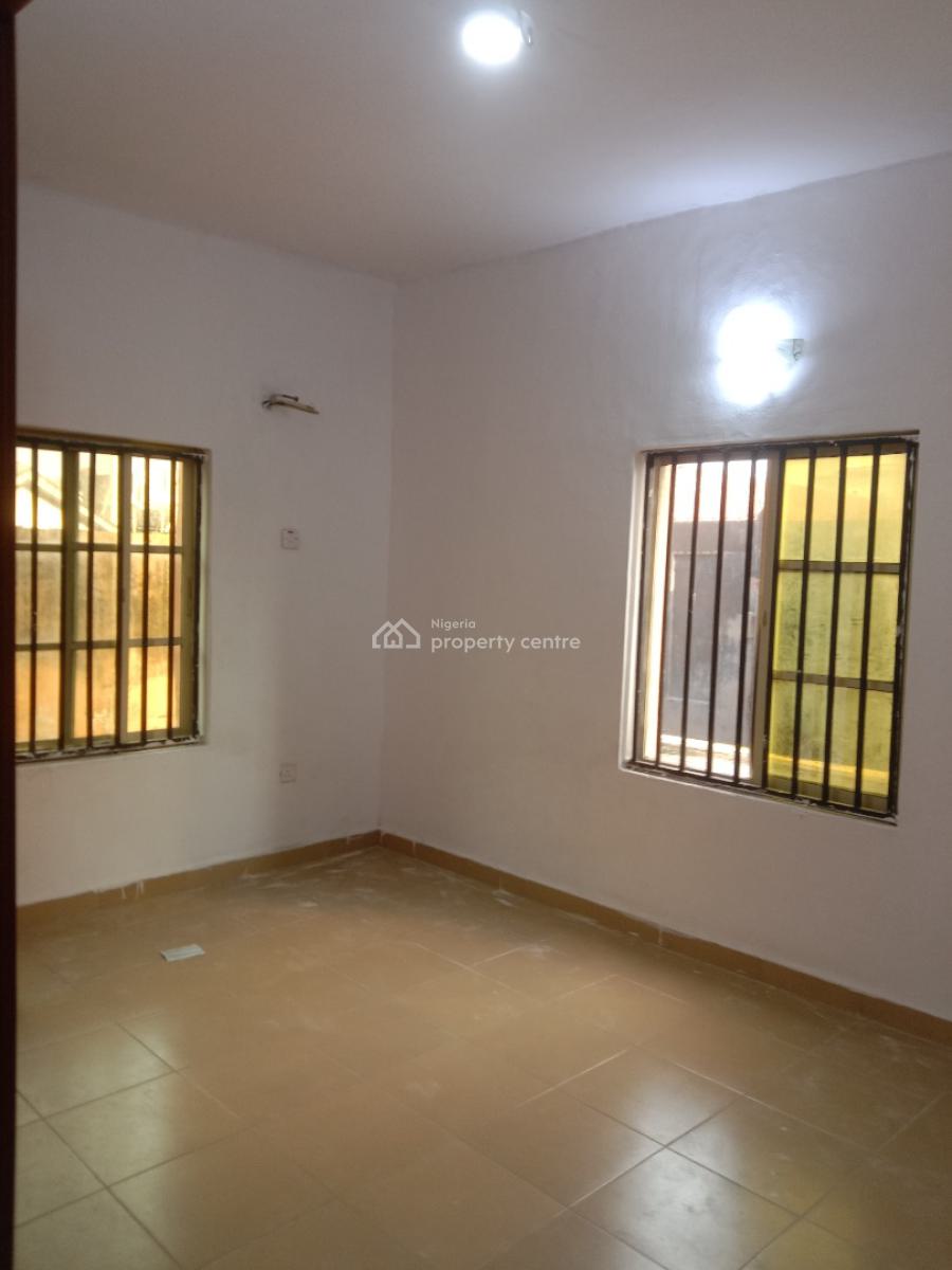 Shared Apartments Downstairs with Wardrobe, Badore Road at Rock Stone Estate, Ajah, Lagos, Self Contain (single Rooms) for Rent