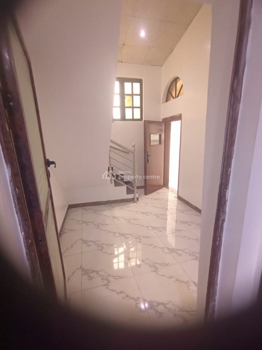 3room Duplex Office Space with 3 Toilets, Lekki Phase 1, Lekki, Lagos, House for Rent