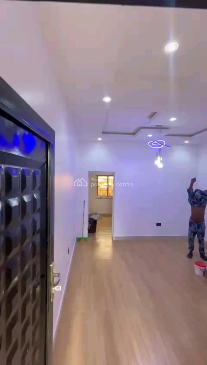 Standard and Spacious Mini Flat, Ilaje Road, Akoka, Yaba, Lagos, Mini Flat (room and Parlour) for Rent