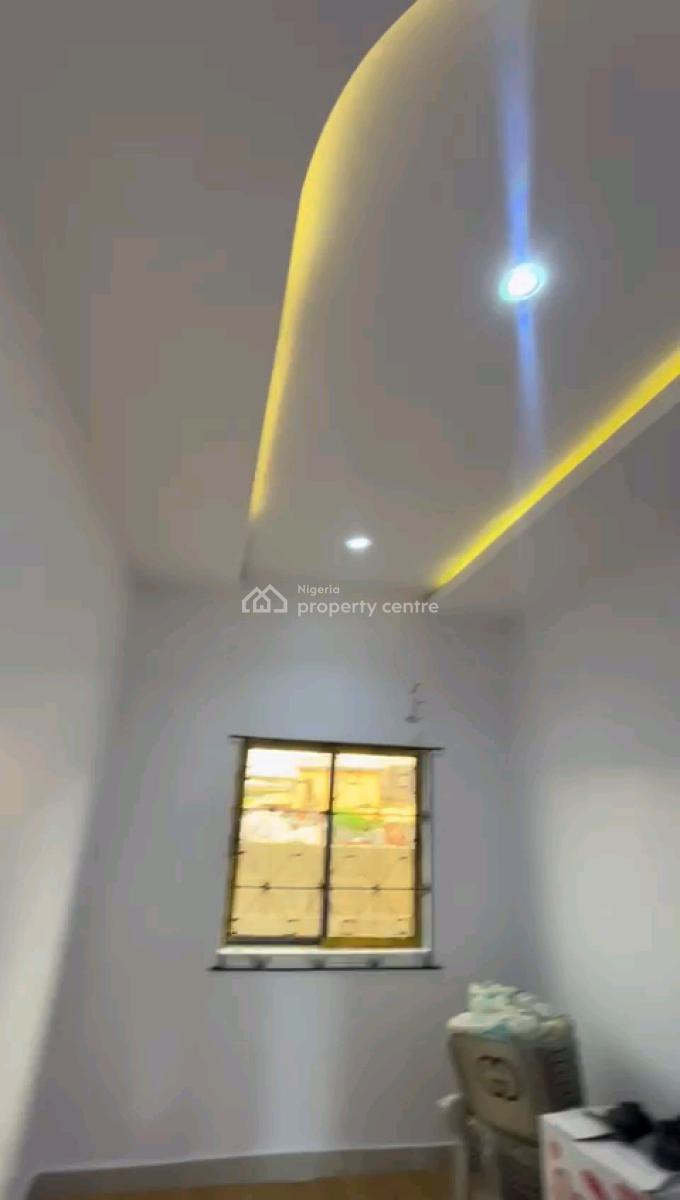 Standard and Spacious Mini Flat, Ilaje Road, Akoka, Yaba, Lagos, Mini Flat (room and Parlour) for Rent