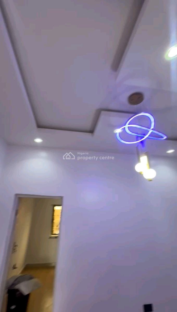 Standard and Spacious Mini Flat, Ilaje Road, Akoka, Yaba, Lagos, Mini Flat (room and Parlour) for Rent