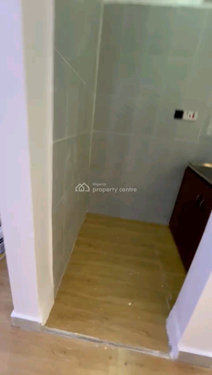 Standard and Spacious Mini Flat, Ilaje Road, Akoka, Yaba, Lagos, Mini Flat (room and Parlour) for Rent