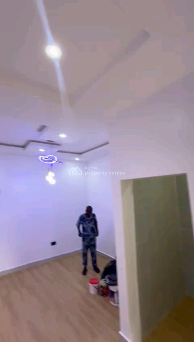 Standard and Spacious Mini Flat, Ilaje Road, Akoka, Yaba, Lagos, Mini Flat (room and Parlour) for Rent