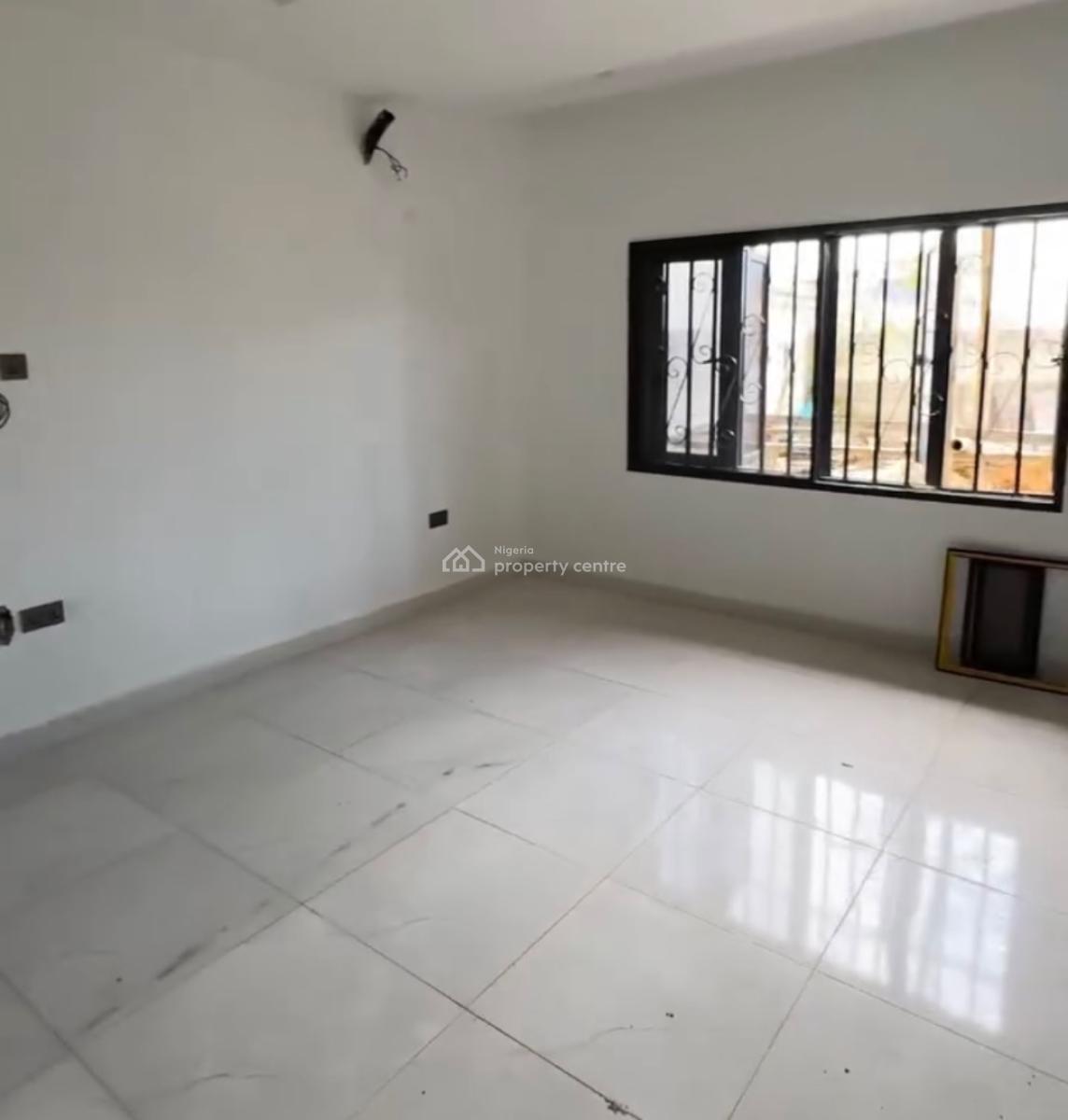 Beautiful 3 Bedroom Apartment, Lugbe District, Abuja, Block of Flats for Sale