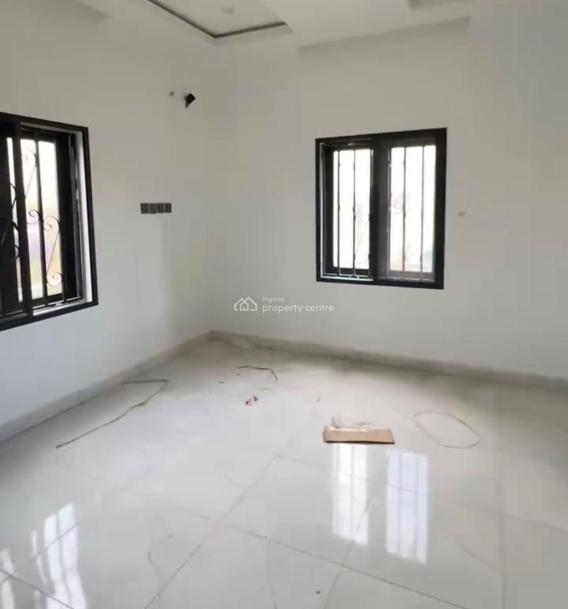 Beautiful 3 Bedroom Apartment, Lugbe District, Abuja, Block of Flats for Sale
