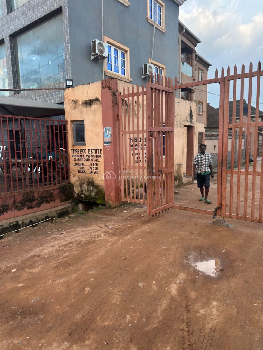 Land Measuring 470 Sqms with 2 Units of 3 Bedrooms Upstairs and 3 Unit, Threeco Estate. Olambe, Olambe, Ifo, Ogun, Block of Flats for Sale