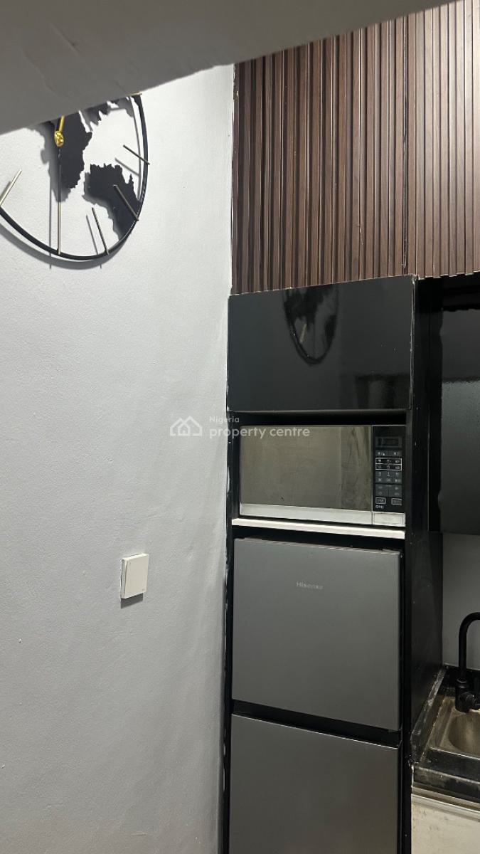 One Bed, Lekki Phase 1, Lekki, Lagos, Mini Flat (room and Parlour) for Rent