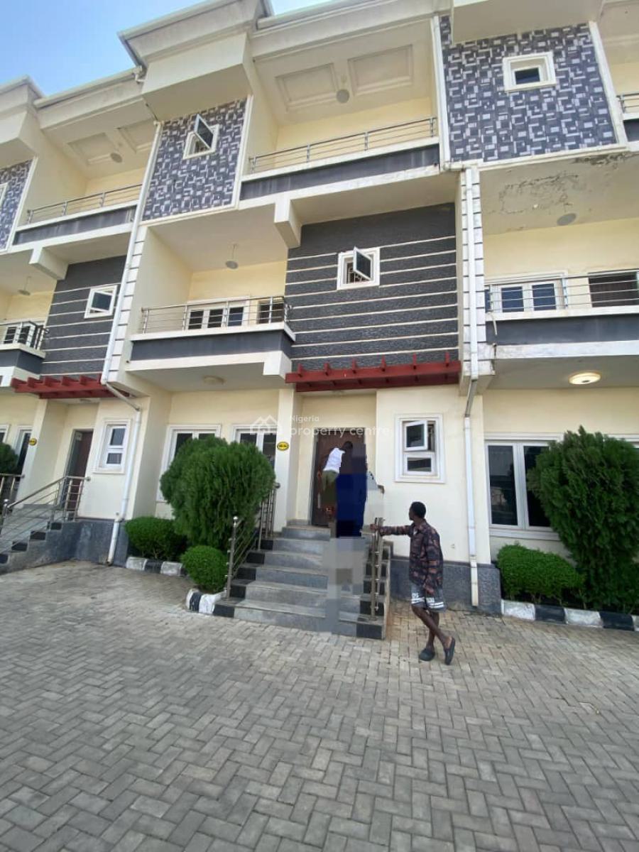 5 Bedroom Terrace Duplex + Bq in Guzape, Guzape District, Abuja, Terraced Duplex for Sale