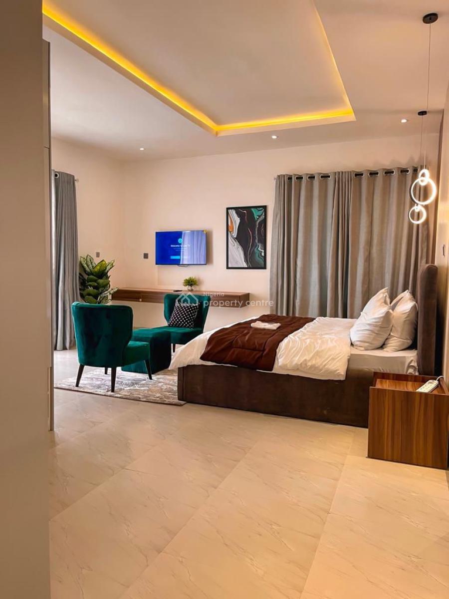3 Units of Cozy One Bedroom Apartments with Swimming Pool and Gym, Emcel Apartments, Akinyemi Omoyeni Street, Ikate Elegushi, Lekki, Lagos, Flat / Apartment Short Let