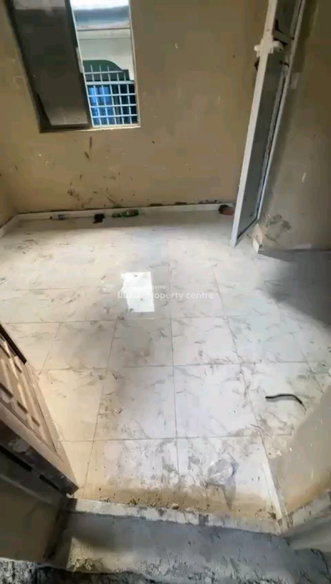 Standard Mini Flat, Ilupeju, Ilupeju, Lagos, Mini Flat (room and Parlour) for Rent