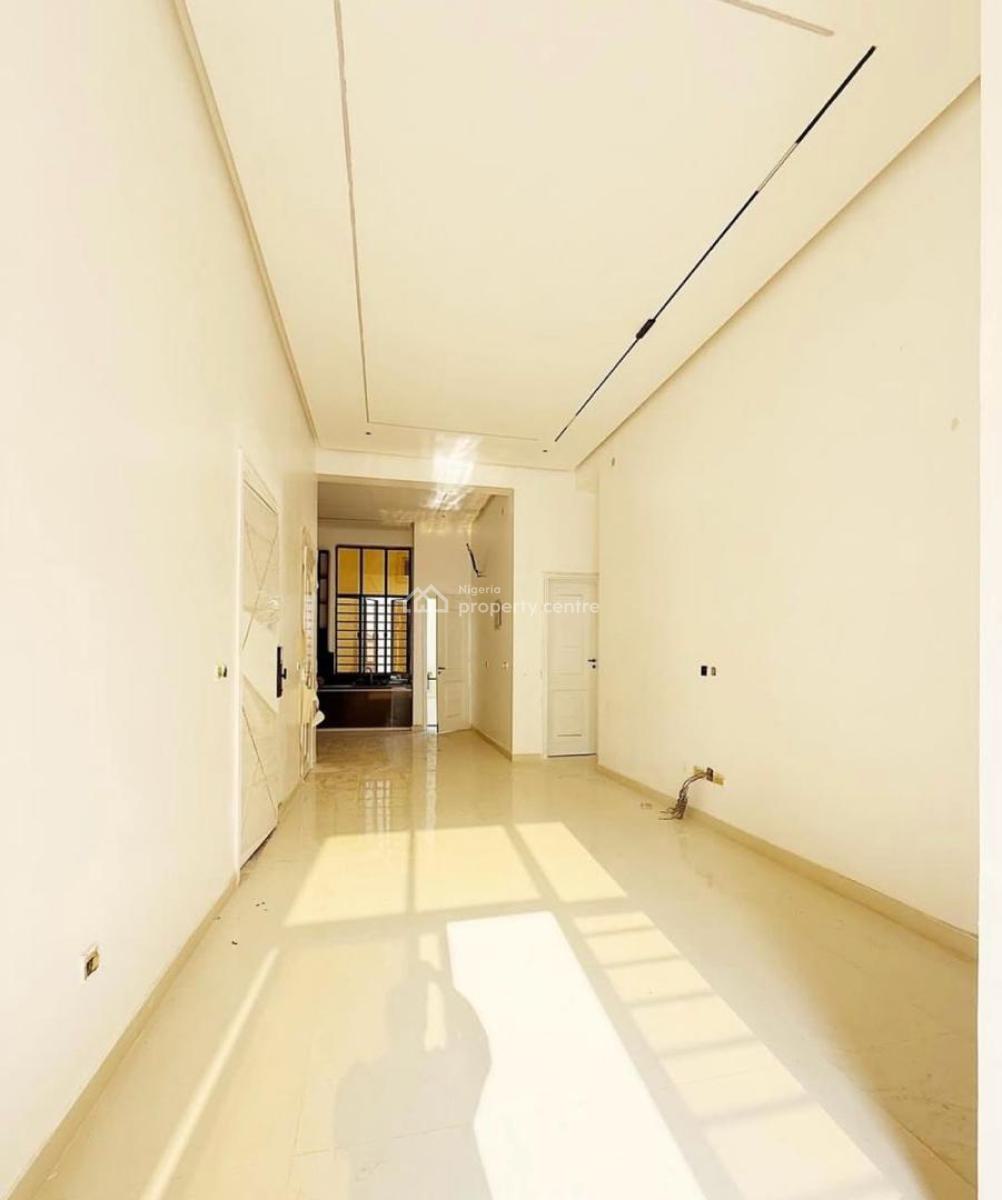 Premium 3 Bedroom Apartment with Swimming Pool, Elevator, Feautures Spacious En-suite Rooms, Luxury Finish with Bq, Lekki Phase 1, Lekki, Lagos, Flat / Apartment for Sale