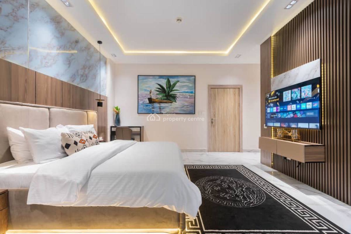2 Bedroom Waterfront View with Swimming Pool,gym,ps5,snooker & Tennis, Periwinkle Estate, Lekki Phase 1, Lekki, Lagos, Flat / Apartment Short Let