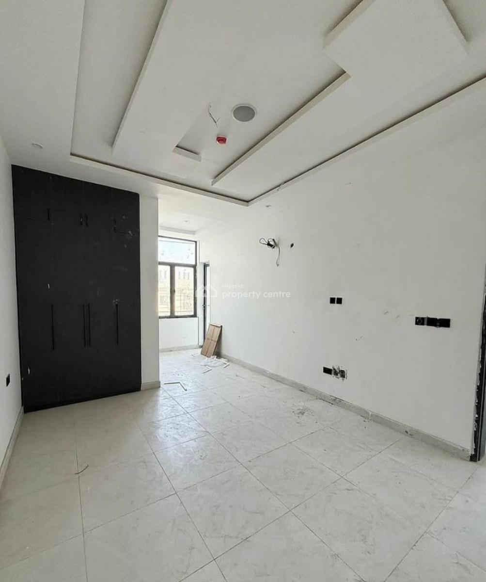 Spacious 2-bedroom Luxury Apartment with Swimming Pool, Lekki, Lagos, Flat / Apartment for Sale