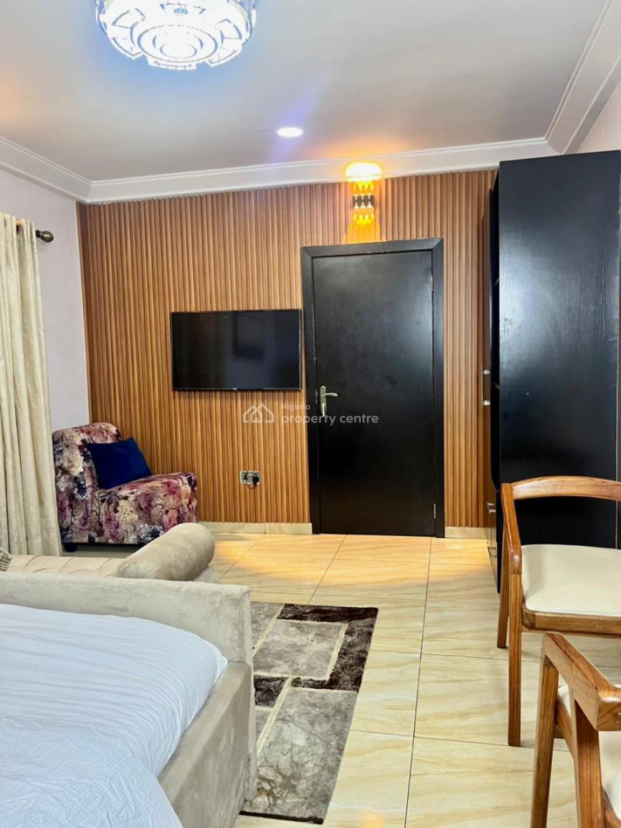 5 Bedroom Semi Detached with Snooker Board, Admiral Gabriel Okon Str, Spring Bay Estate, Lekki Phase 1, Lekki, Lagos, House Short Let