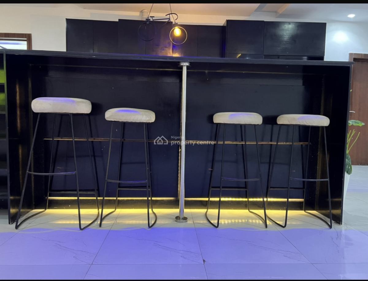 Spacious 2 Bedroom Apartment with Ps5 and City View., Awkuzu Street, Lekki Phase 1, Lekki, Lagos, Flat / Apartment Short Let