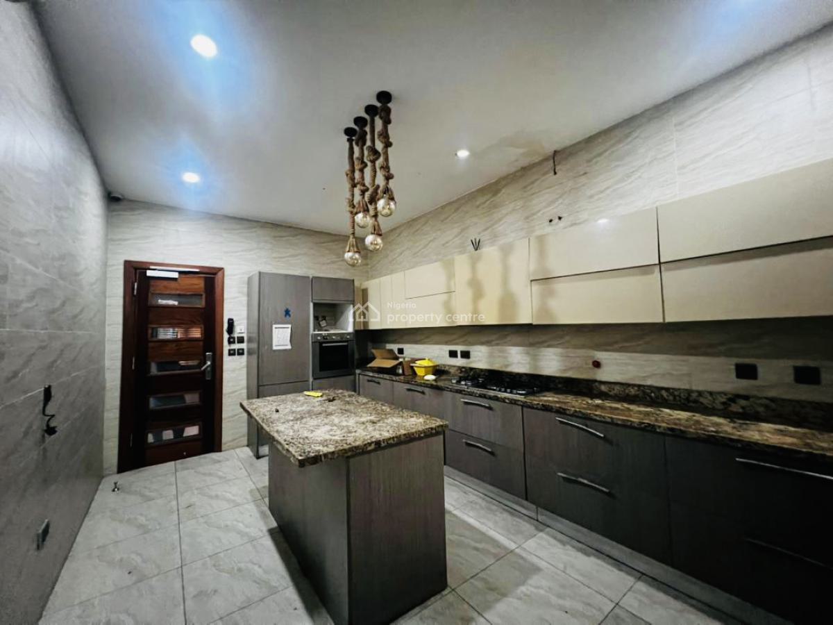 Exquisite 3 Bedroom Apartment, Lekki Phase 1, Lekki, Lagos, Flat / Apartment for Rent