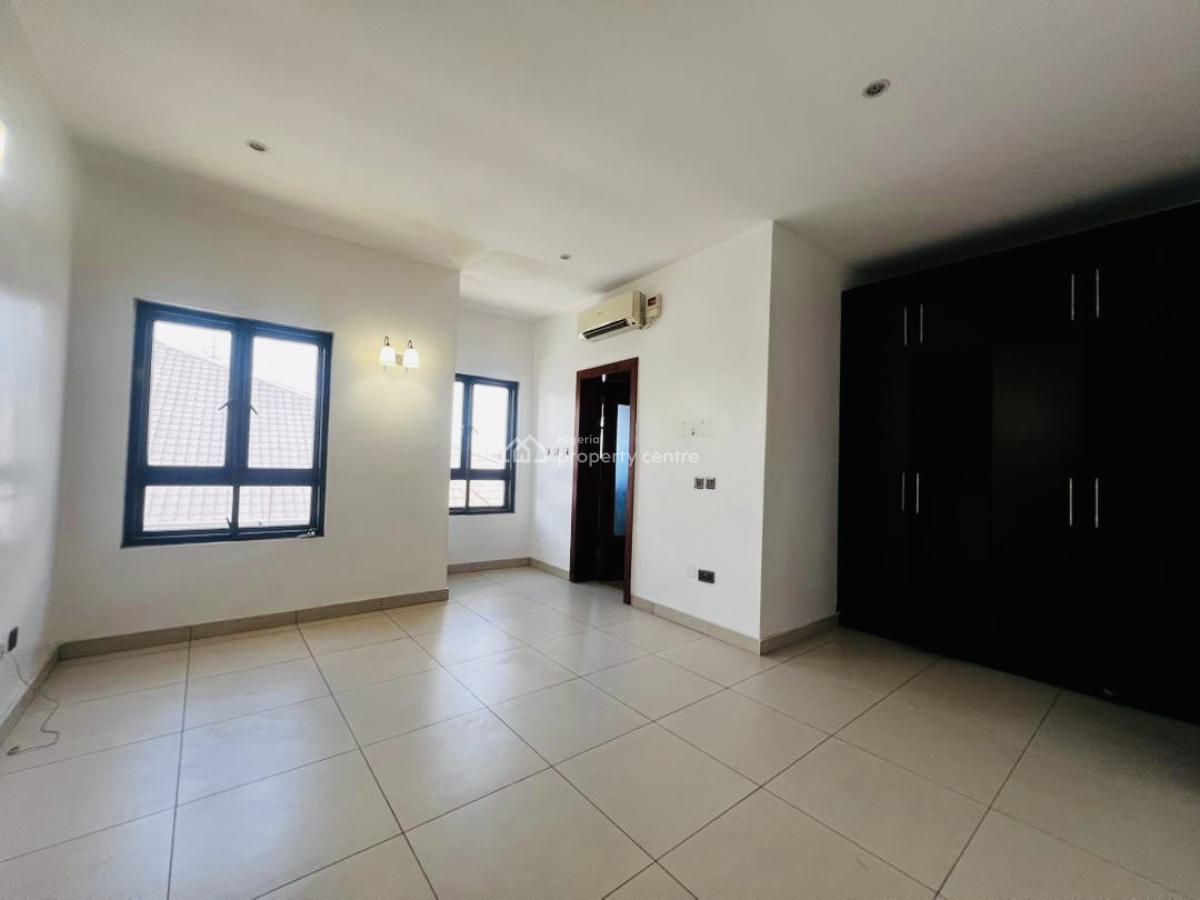 Exquisite 3 Bedroom Apartment, Lekki Phase 1, Lekki, Lagos, Flat / Apartment for Rent