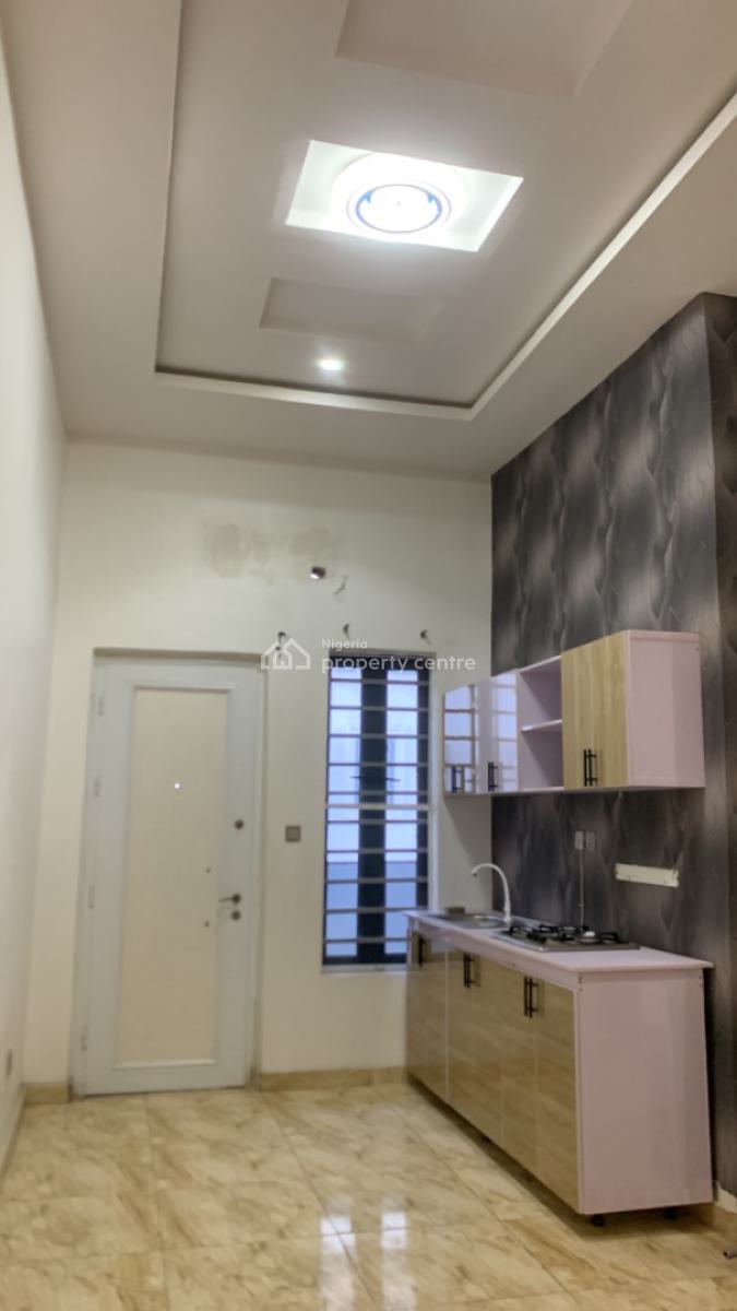 Luxury and Fully Serviced Single Bedroom Studio Apartment Upstairs, Spring Bay Estate Orchid Road Lekki, Lekki Expressway, Lekki, Lagos, Self Contain (single Rooms) for Rent