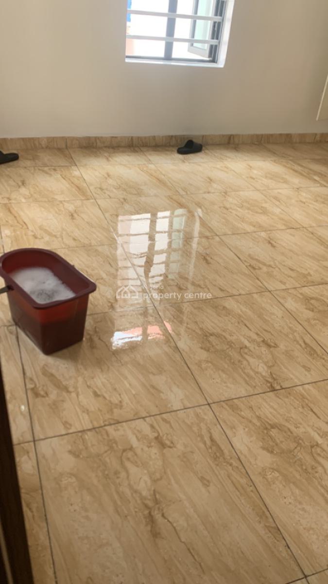 Luxury and Fully Serviced Single Bedroom Studio Apartment Upstairs, Spring Bay Estate Orchid Road Lekki, Lekki Expressway, Lekki, Lagos, Self Contain (single Rooms) for Rent