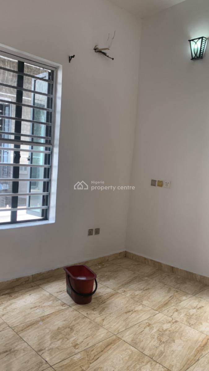 Luxury and Fully Serviced Single Bedroom Studio Apartment Upstairs, Spring Bay Estate Orchid Road Lekki, Lekki Expressway, Lekki, Lagos, Self Contain (single Rooms) for Rent