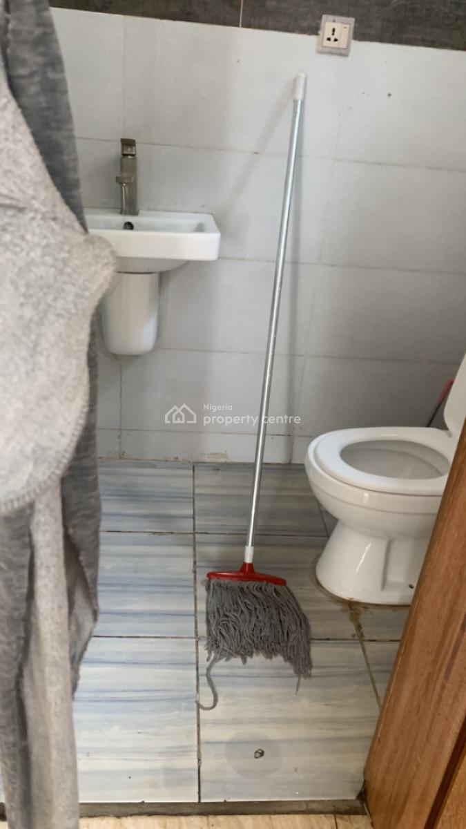 Luxury and Fully Serviced Single Bedroom Studio Apartment Upstairs, Spring Bay Estate Orchid Road Lekki, Lekki Expressway, Lekki, Lagos, Self Contain (single Rooms) for Rent