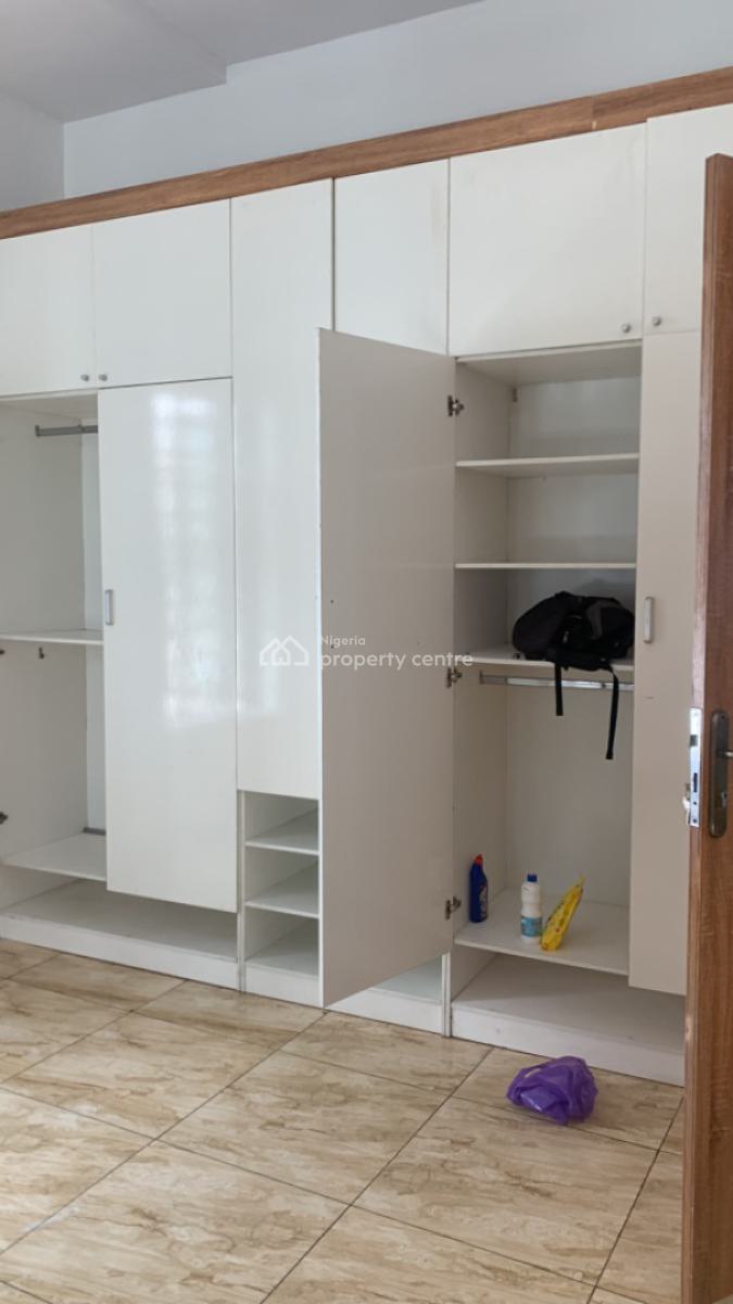 Luxury and Fully Serviced Single Bedroom Studio Apartment Upstairs, Spring Bay Estate Orchid Road Lekki, Lekki Expressway, Lekki, Lagos, Self Contain (single Rooms) for Rent