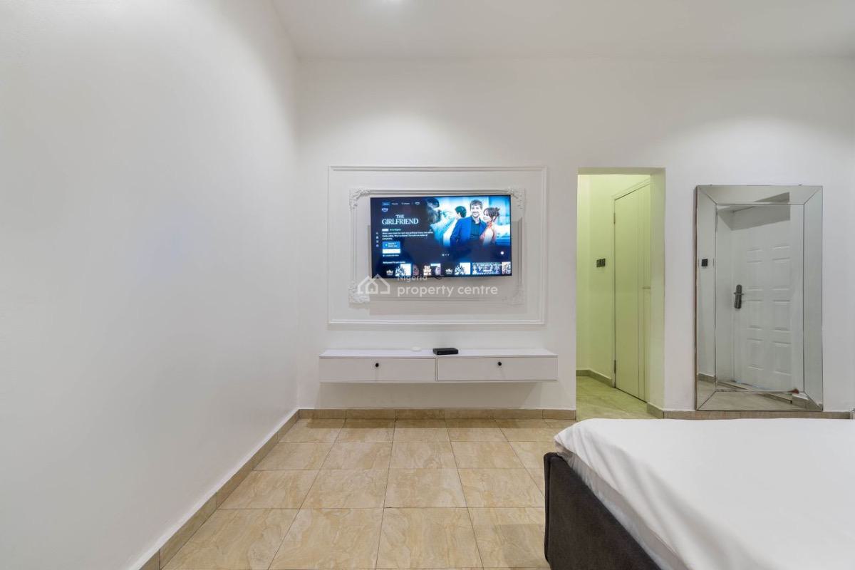Luxury Three Bedroom with Swimming Pool, Lekki Phase 1, Lekki, Lagos, Flat / Apartment Short Let