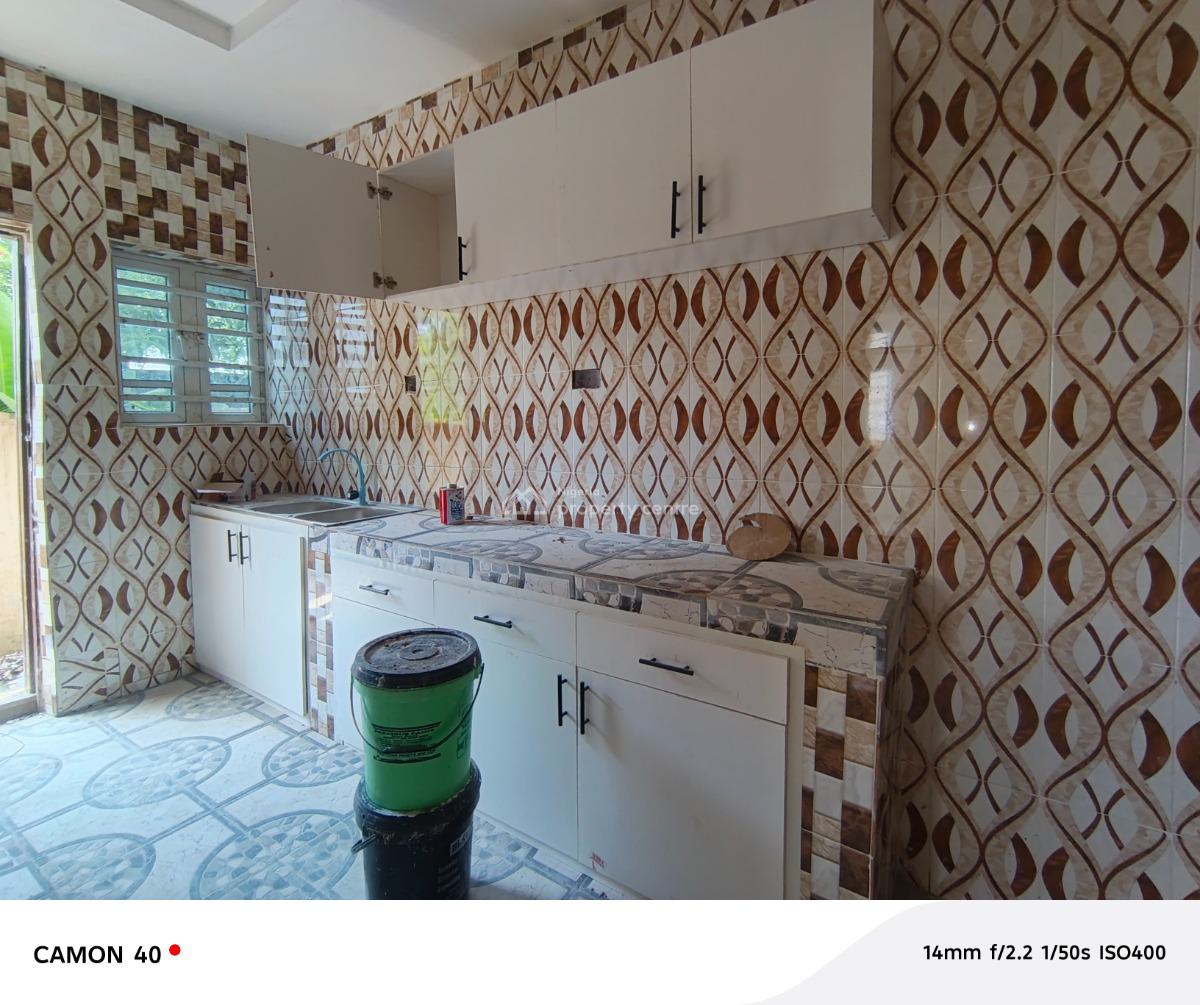 2 Bedroom Flat, Elepe Ijede Road, Ikorodu, Lagos, Flat / Apartment for Rent