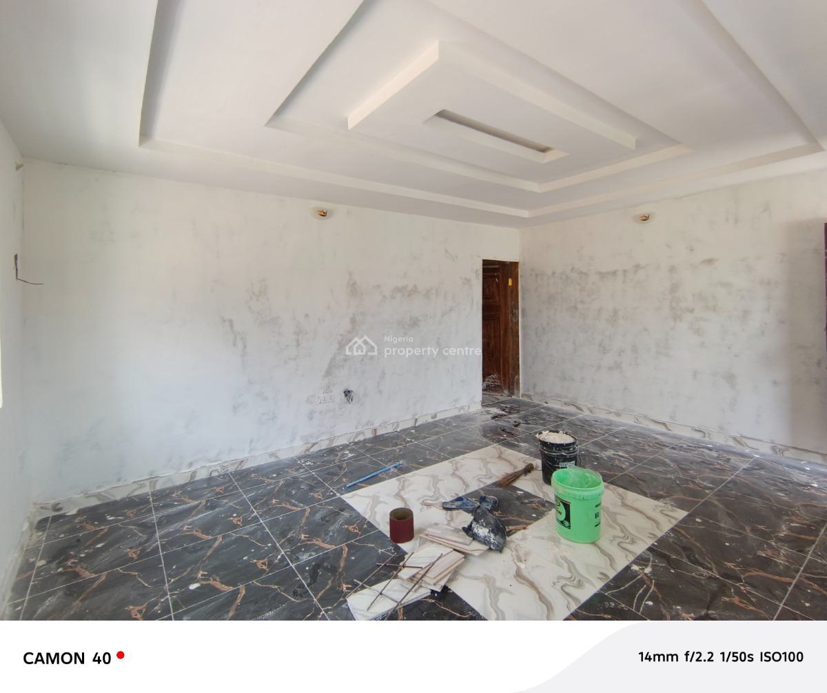 2 Bedroom Flat, Elepe Ijede Road, Ikorodu, Lagos, Flat / Apartment for Rent