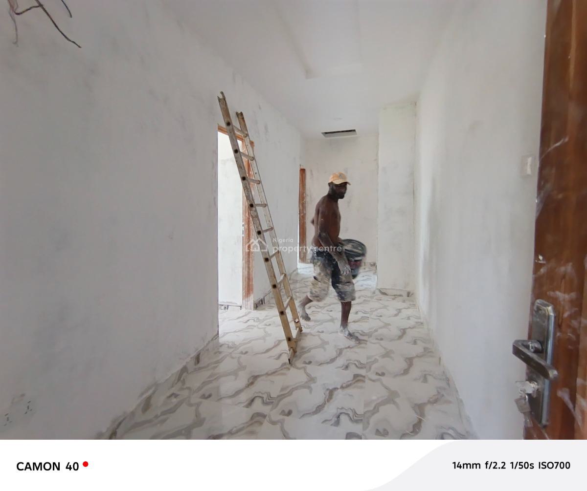 2 Bedroom Flat, Elepe Ijede Road, Ikorodu, Lagos, Flat / Apartment for Rent