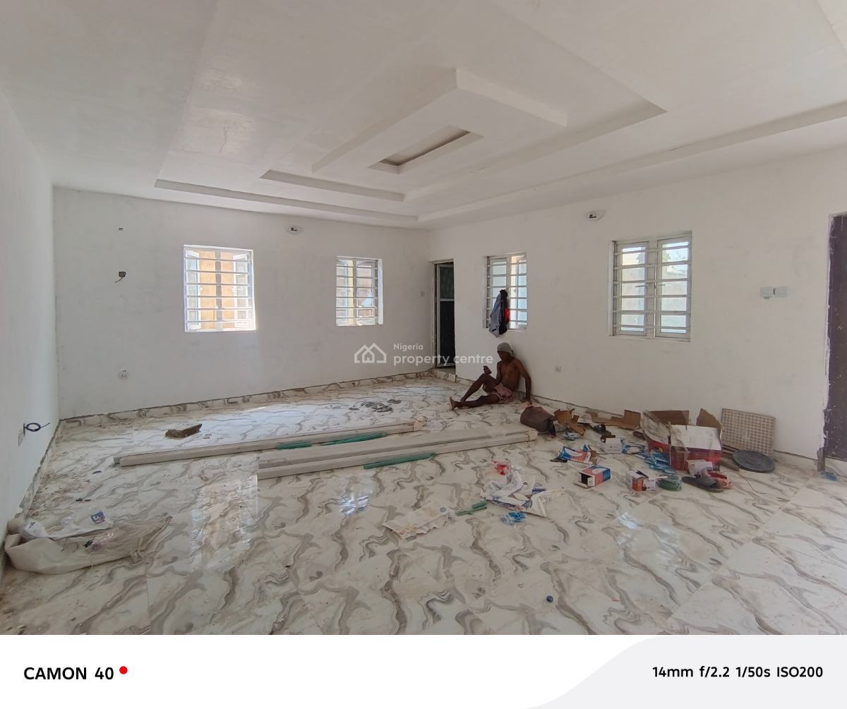 2 Bedroom Flat, Elepe Ijede Road, Ikorodu, Lagos, Flat / Apartment for Rent