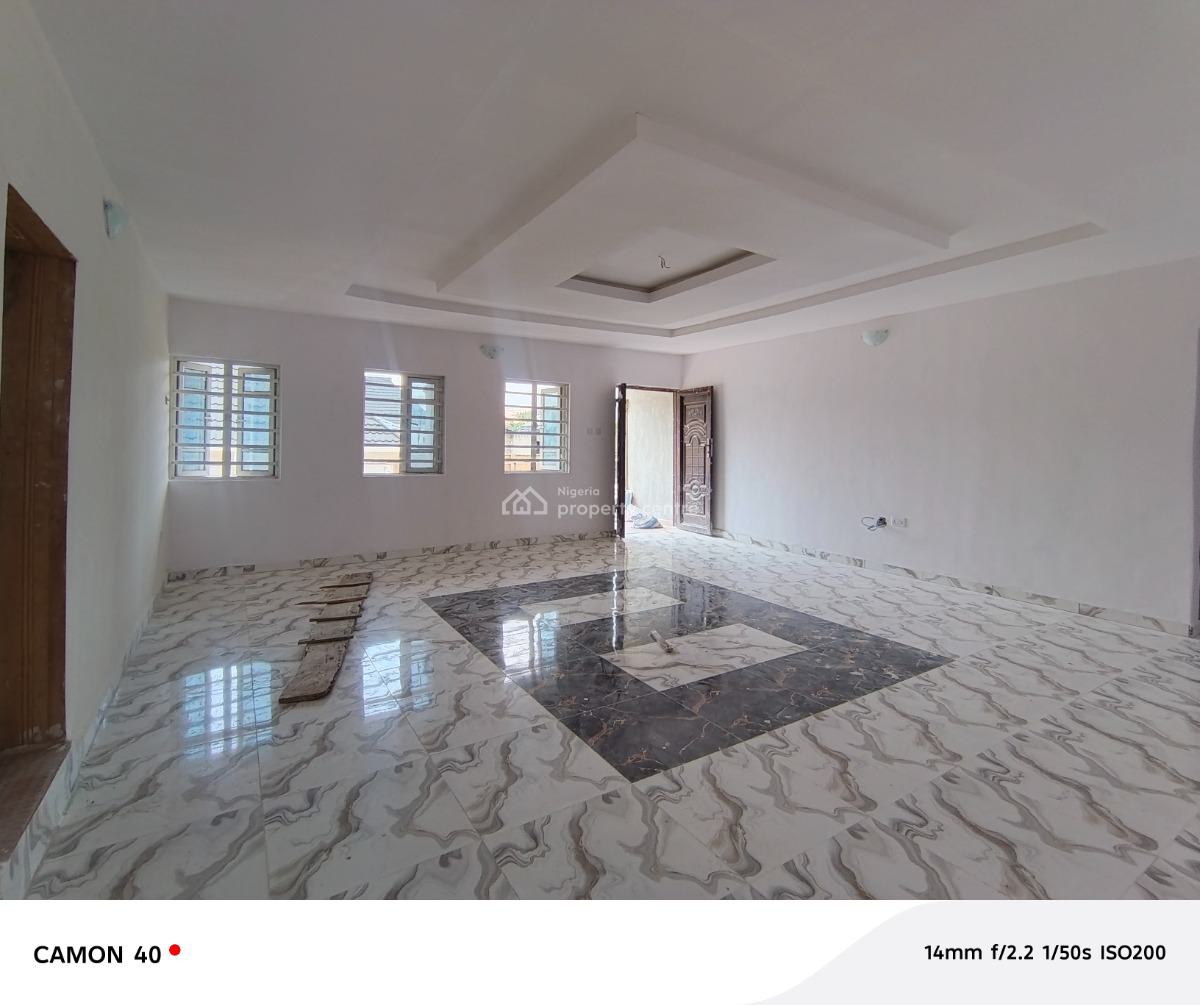 2 Bedroom Flat, Elepe Ijede Road, Ikorodu, Lagos, Flat / Apartment for Rent