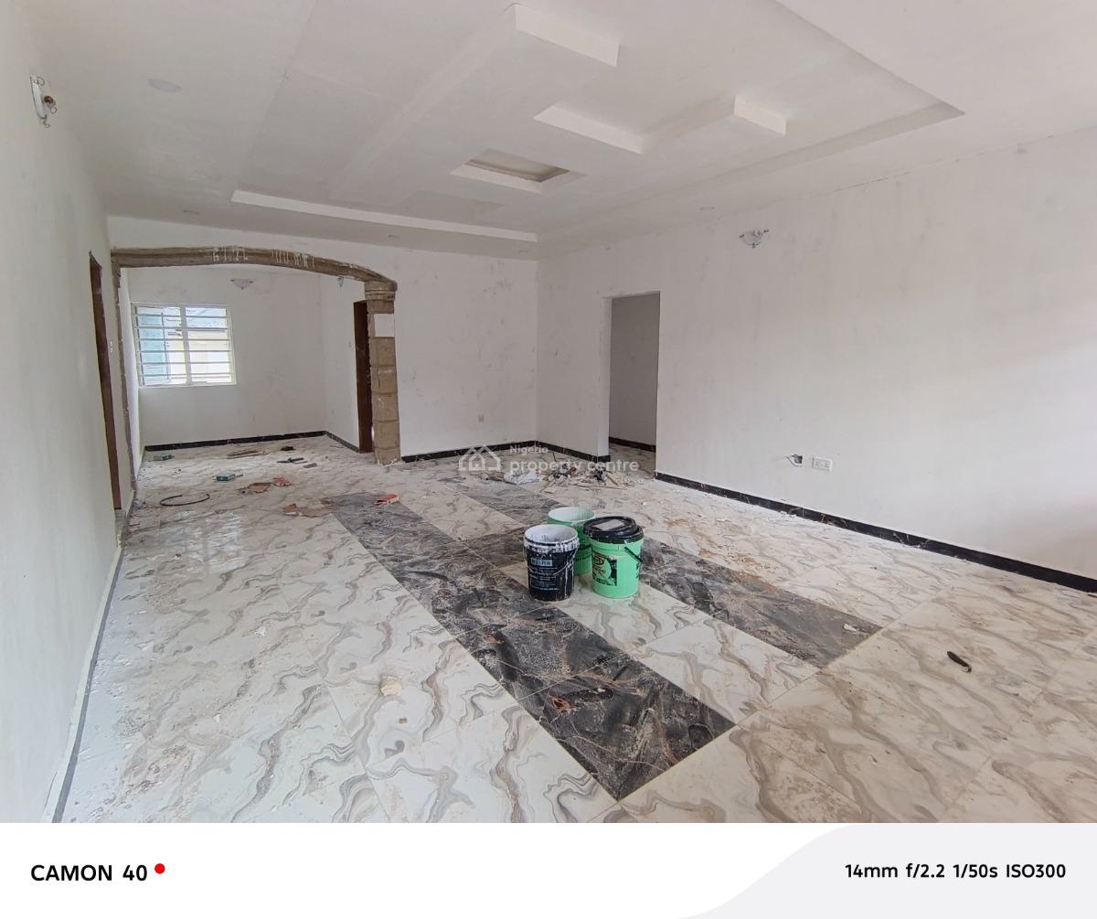 2 Bedroom Flat, Elepe Ijede Road, Ikorodu, Lagos, Flat / Apartment for Rent