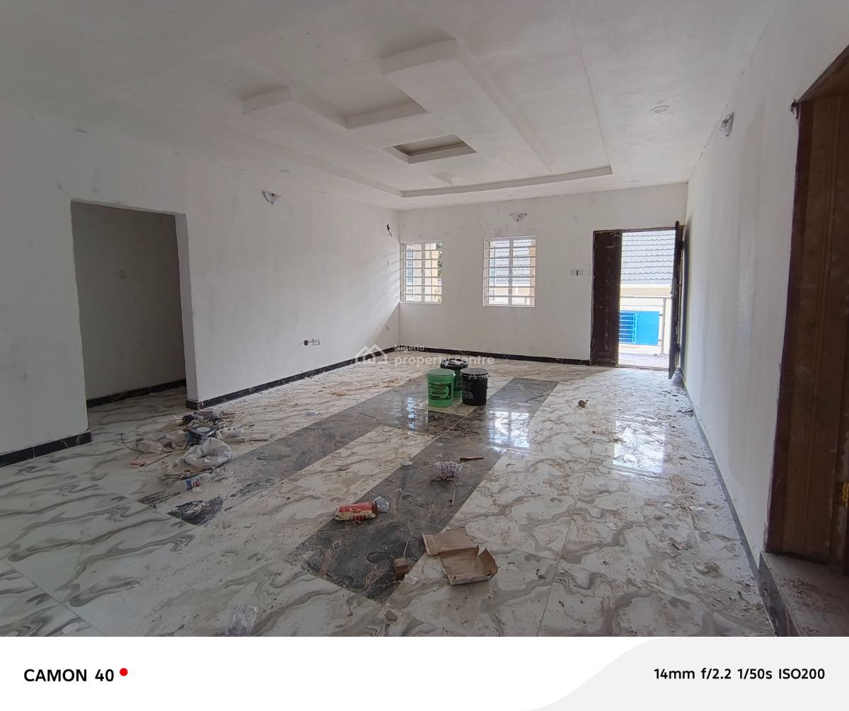 2 Bedroom Flat, Elepe Ijede Road, Ikorodu, Lagos, Flat / Apartment for Rent