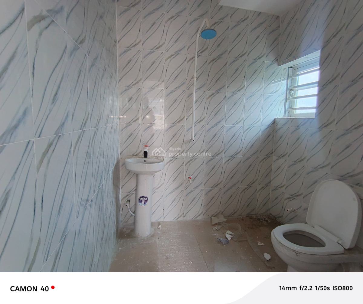 2 Bedroom Flat, Elepe Ijede Road, Ikorodu, Lagos, Flat / Apartment for Rent