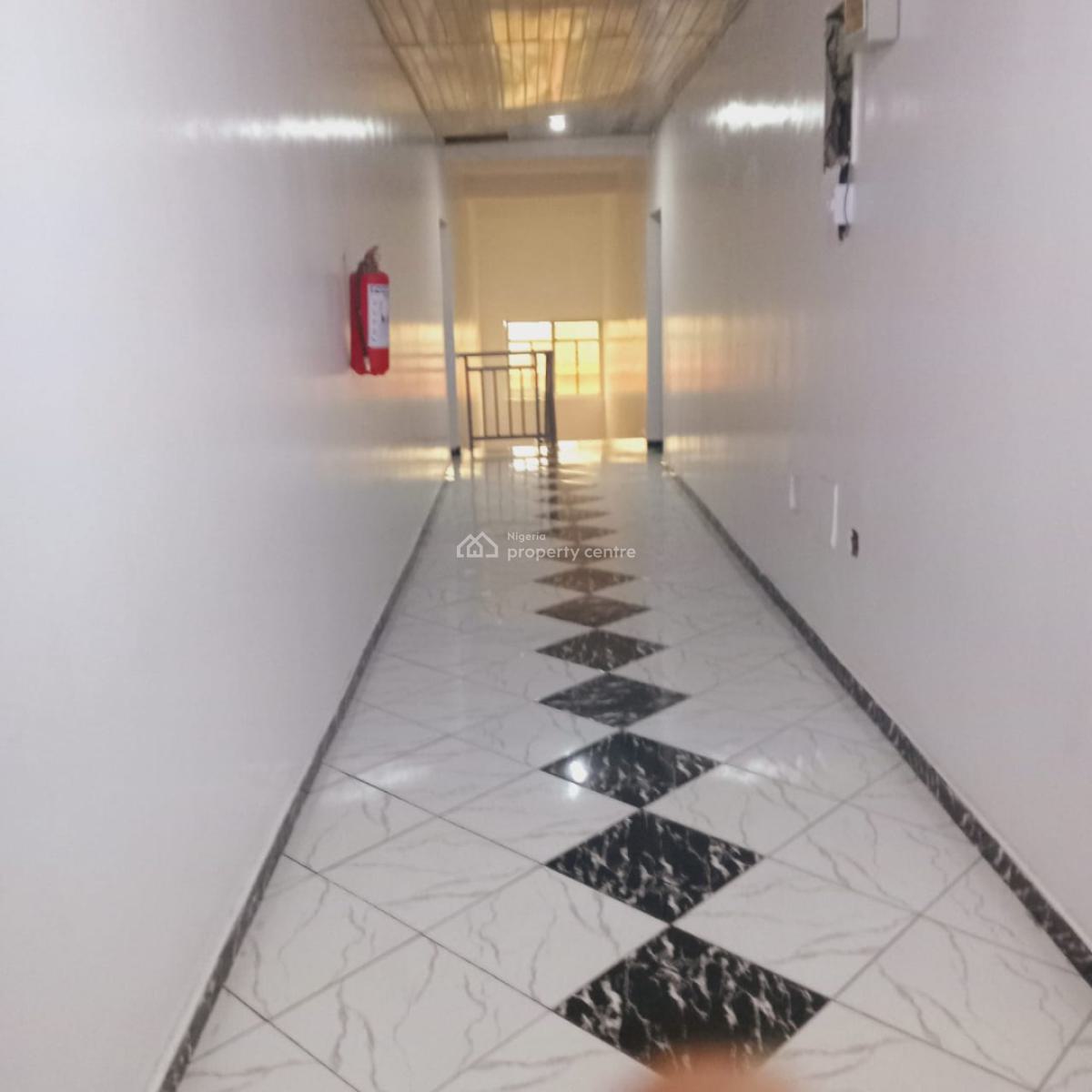 Cosy Studio, Onigbongbo, Maryland, Lagos, Self Contain (single Rooms) Short Let