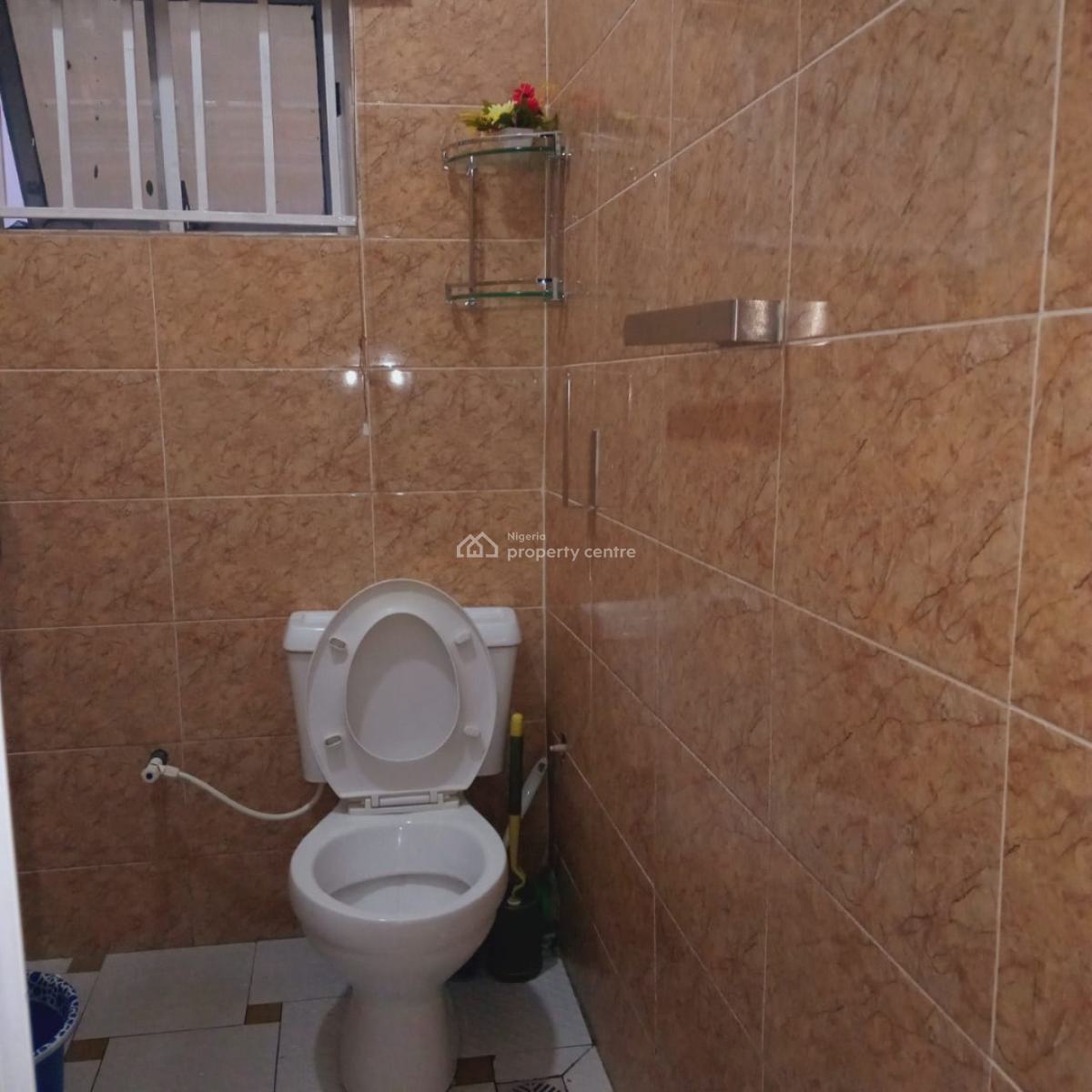 Cosy Studio, Onigbongbo, Maryland, Lagos, Self Contain (single Rooms) Short Let