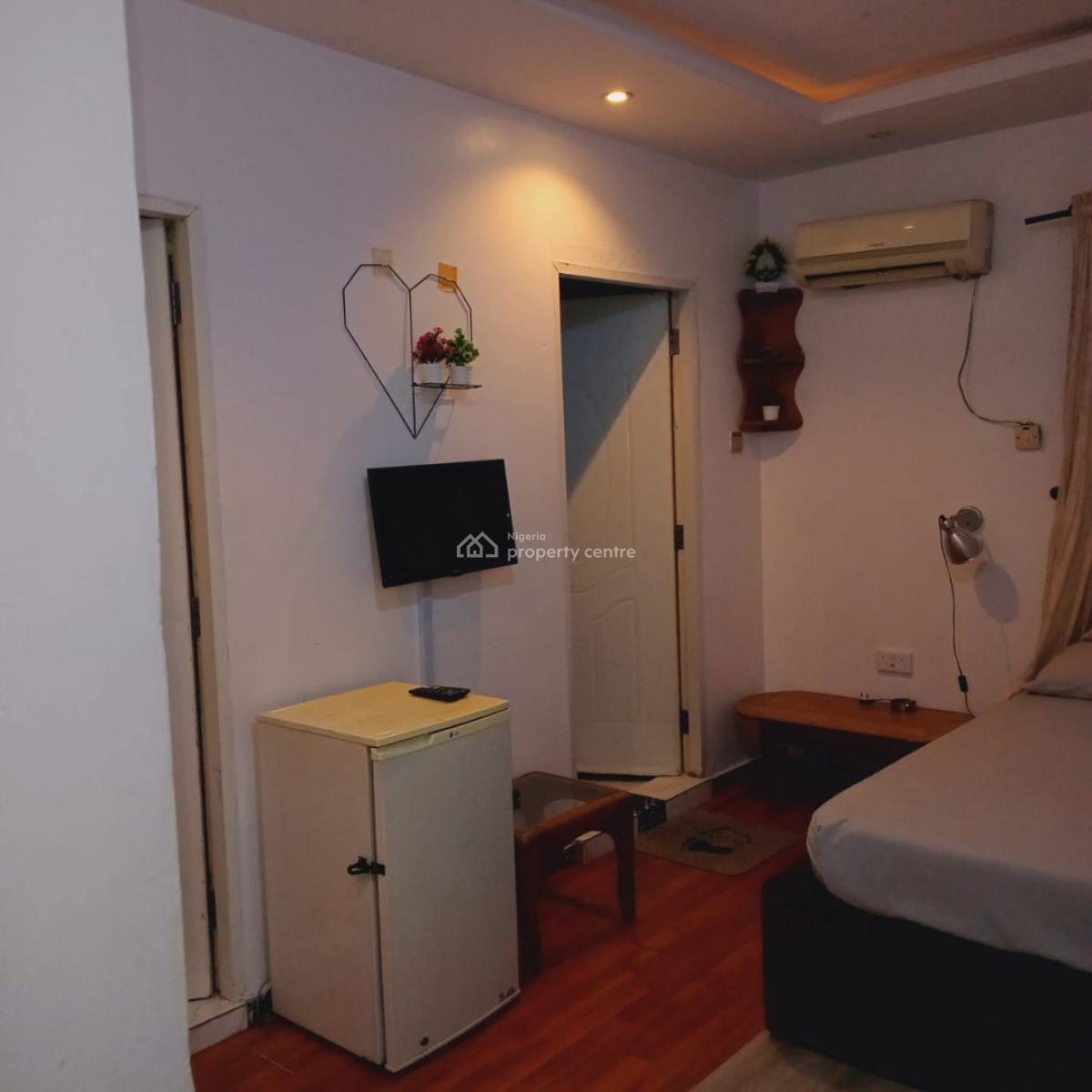 Cosy Studio, Onigbongbo, Maryland, Lagos, Self Contain (single Rooms) Short Let