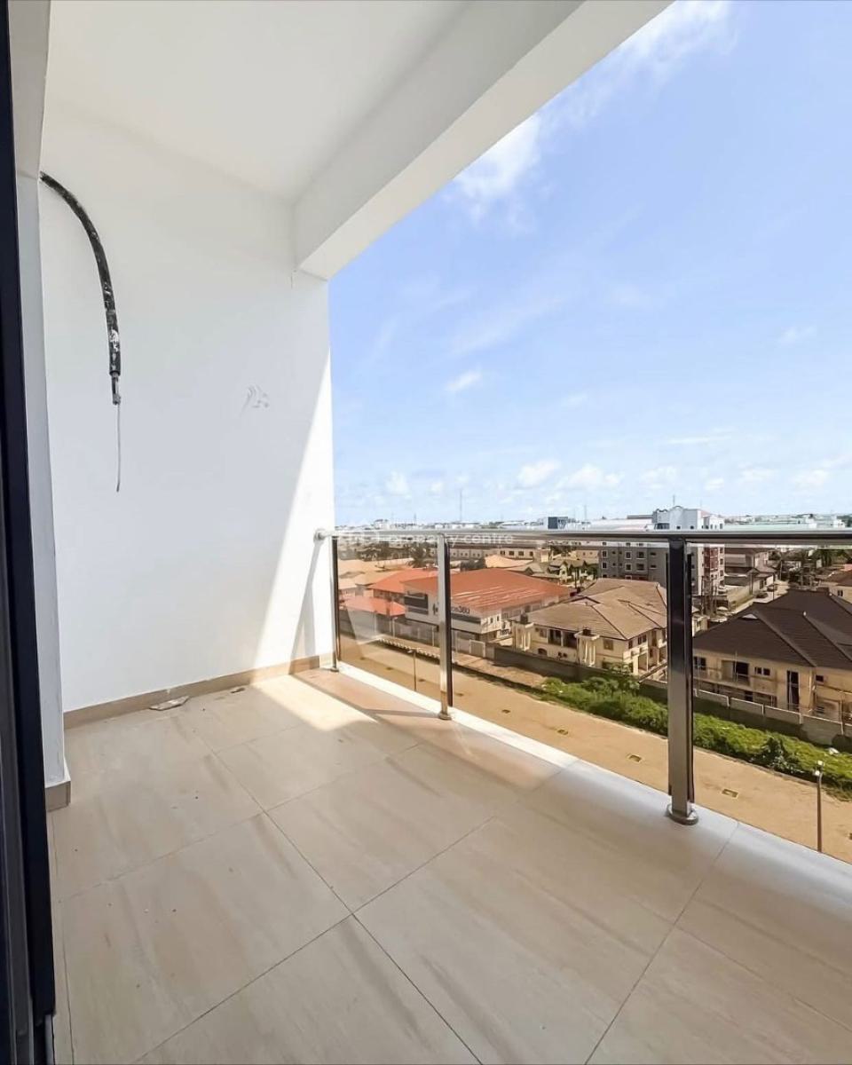 3 Bedrooms Spacious Apartment, Lekki Phase 1, Lekki, Lagos, Flat / Apartment for Sale